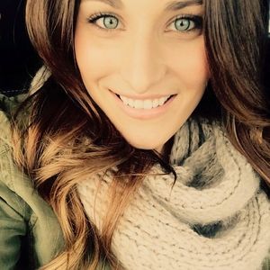 Meet your Posher, Brooke